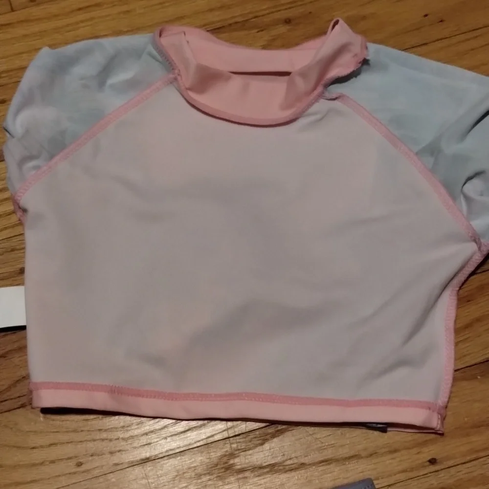 Cute two-piece child scuba top and trunks Sz L (3-5 years old~)